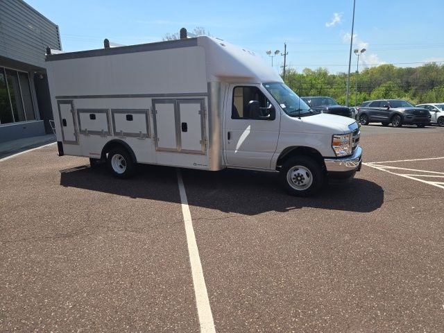 2026 Ford E-Series Cutaway E-450 DRW 158 WB