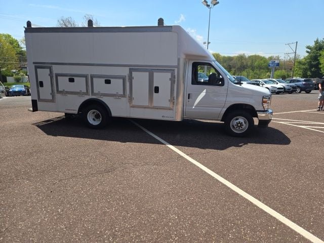 2026 Ford E-Series Cutaway E-450 DRW 158 WB