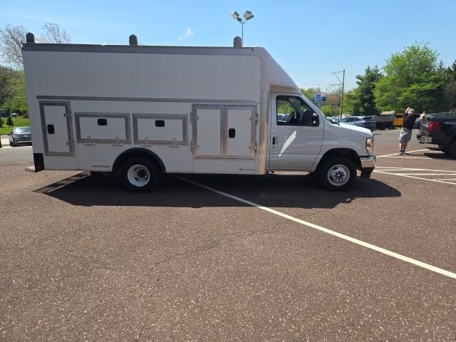 2026 Ford E-Series Cutaway E-450 DRW 158 WB
