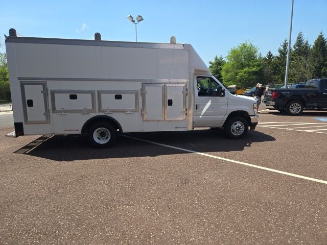 2026 Ford E-Series Cutaway E-450 DRW 158 WB