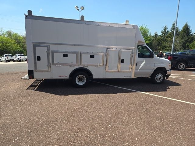 2026 Ford E-Series Cutaway E-450 DRW 158 WB