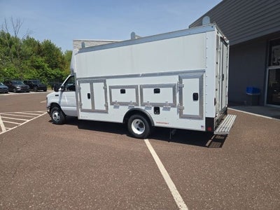 2026 Ford E-Series Cutaway E-450 DRW 158 WB