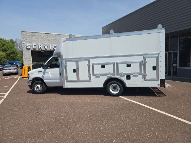 2026 Ford E-Series Cutaway E-450 DRW 158 WB