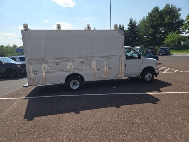 2026 Ford E-Series Cutaway E-450 DRW 158 WB
