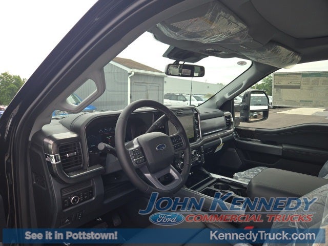 2025 Ford Super Duty F-250 SRW XL 4WD Crew Cab 6.75' Box