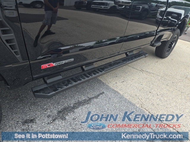 2025 Ford Super Duty F-250 SRW XL 4WD Crew Cab 6.75' Box
