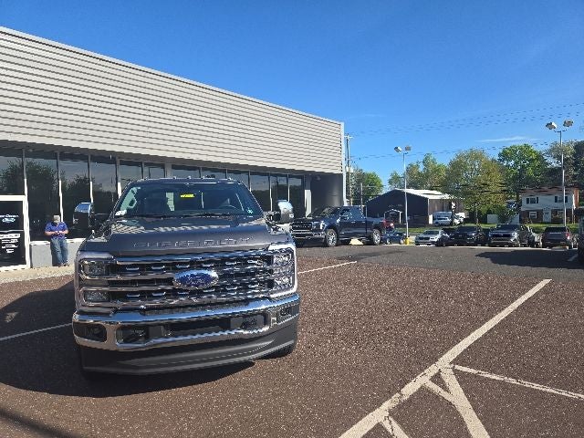 2026 Ford Super Duty F-250 SRW LARIAT 4WD Crew Cab 8' Box