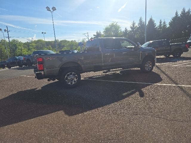 2026 Ford Super Duty F-250 SRW LARIAT 4WD Crew Cab 8' Box