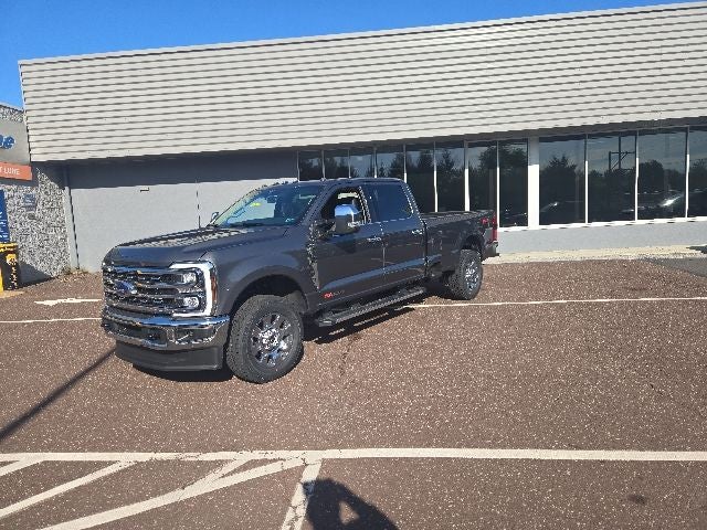 2026 Ford Super Duty F-250 SRW LARIAT 4WD Crew Cab 8' Box
