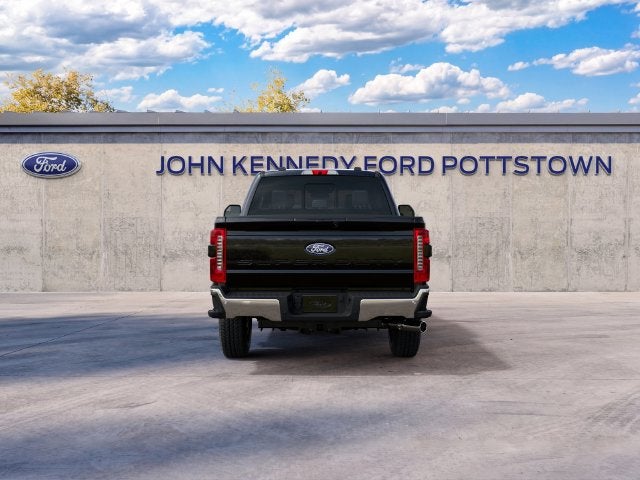 2027 Ford Super Duty F-350 SRW LARIAT 4WD Crew Cab 6.75' Box