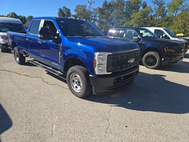 2026 Ford Super Duty F-350 SRW XL 4WD Crew Cab 6.75' Box