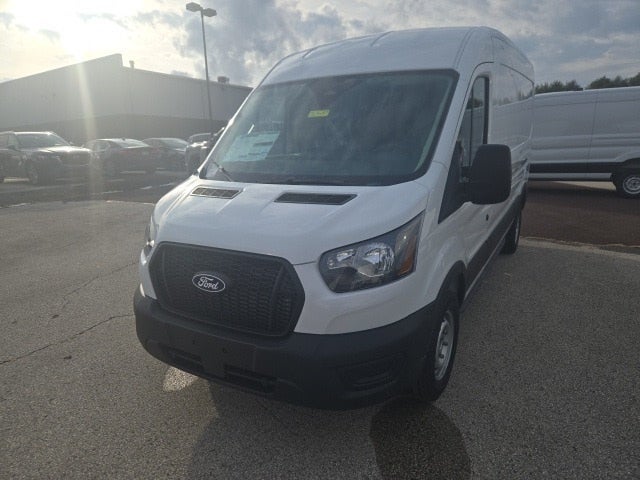 2026 Ford Transit Cargo Van T-250 148 Med Rf 9150 GVWR RWD