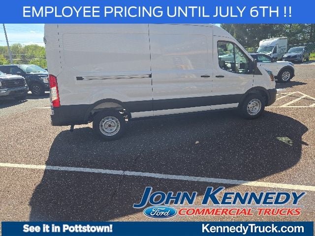 2026 Ford Transit Cargo Van T-250 148 Med Rf 9150 GVWR RWD