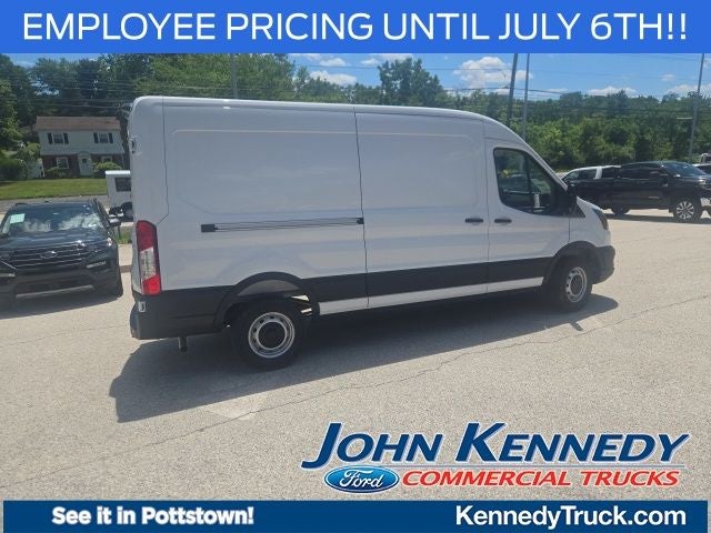 2026 Ford Transit Cargo Van T-250 148 Med Rf 9150 GVWR RWD