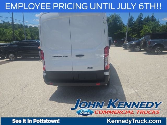2026 Ford Transit Cargo Van T-250 148 Med Rf 9150 GVWR RWD