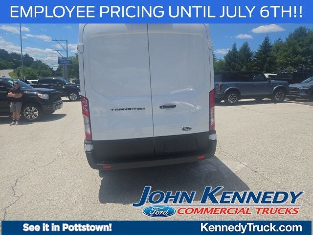 2026 Ford Transit Cargo Van T-250 148 Med Rf 9150 GVWR RWD