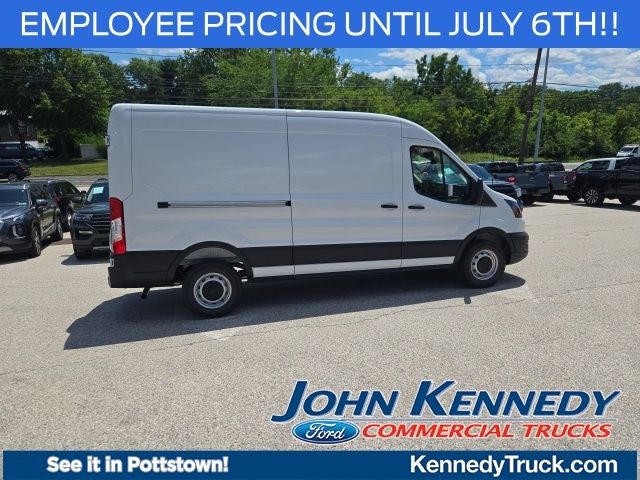 2026 Ford Transit Cargo Van T-250 148 Med Rf 9150 GVWR RWD