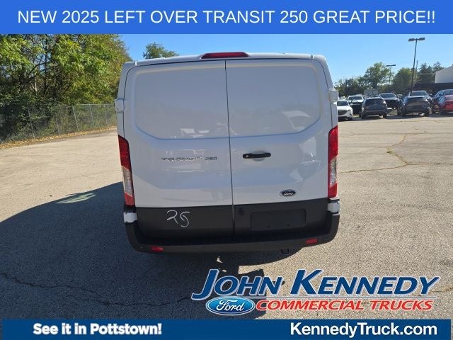 2025 Ford Transit Cargo Van T-250 148 Low Rf 9070 GVWR RWD