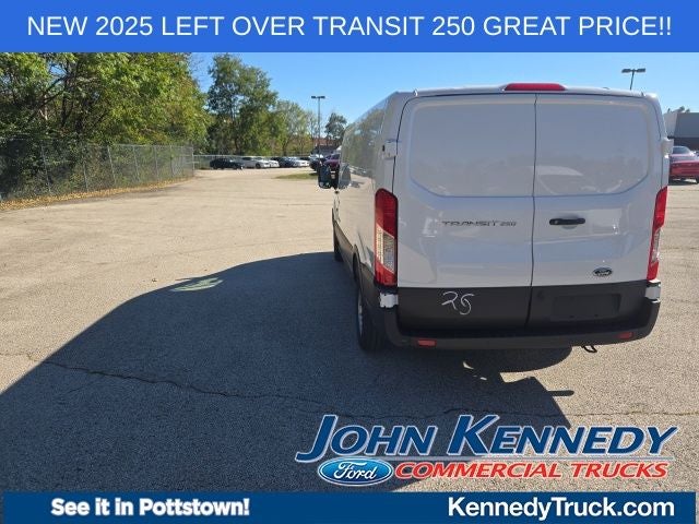 2025 Ford Transit Cargo Van T-250 148 Low Rf 9070 GVWR RWD
