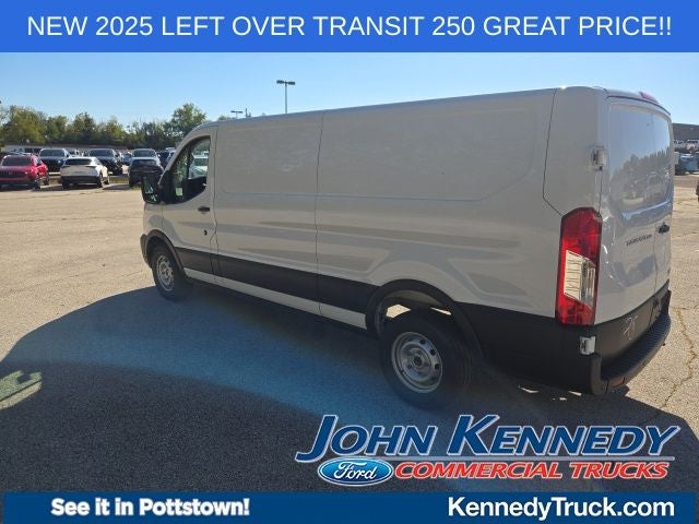 2025 Ford Transit Cargo Van T-250 148 Low Rf 9070 GVWR RWD
