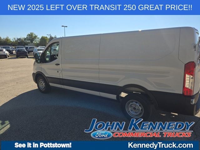 2025 Ford Transit Cargo Van T-250 148 Low Rf 9070 GVWR RWD