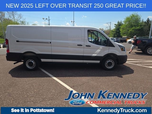 2025 Ford Transit Cargo Van T-250 148 Low Rf 9070 GVWR RWD