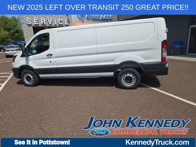 2025 Ford Transit Cargo Van T-250 148 Low Rf 9070 GVWR RWD