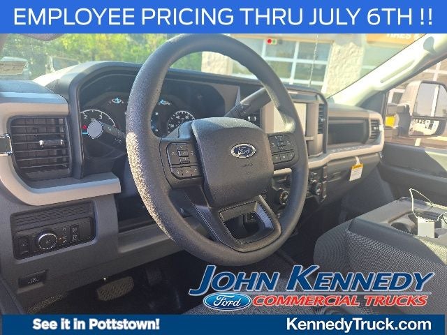 2026 Ford Super Duty F-250 SRW XL 4WD Reg Cab 8' Box
