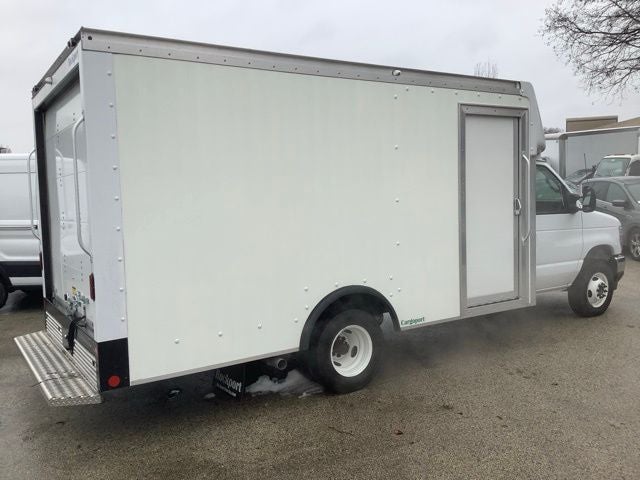 2024 Ford E-450SD Base Commercial