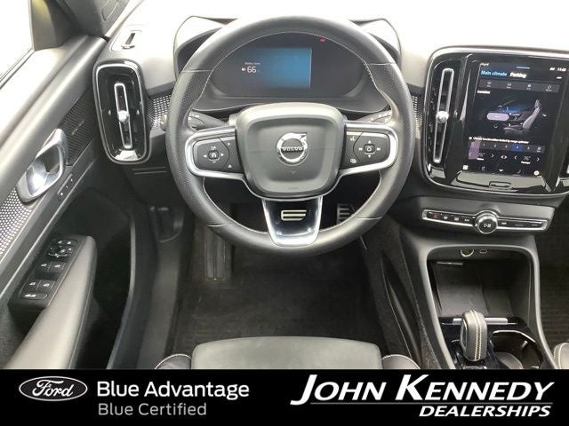 2021 Volvo XC40 Recharge Pure Electric P8