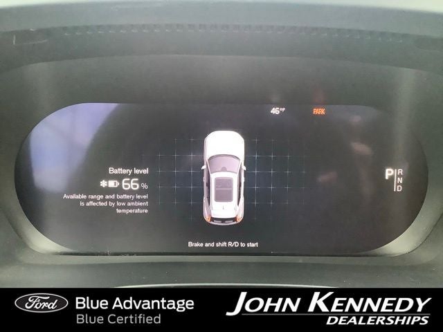 2021 Volvo XC40 Recharge Pure Electric P8