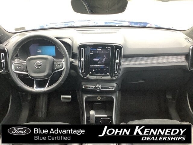 2021 Volvo XC40 Recharge Pure Electric P8
