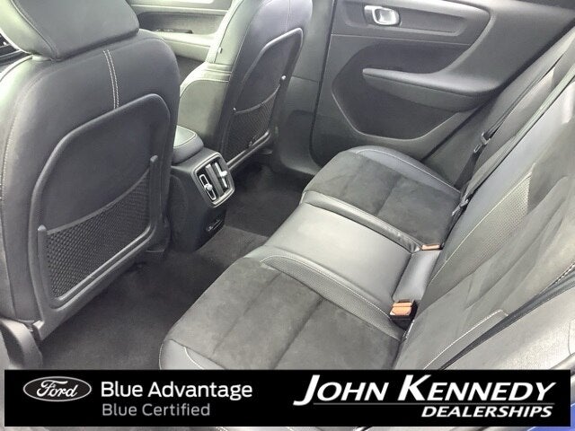 2021 Volvo XC40 Recharge Pure Electric P8