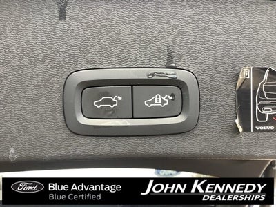 2021 Volvo XC40 Recharge Pure Electric P8