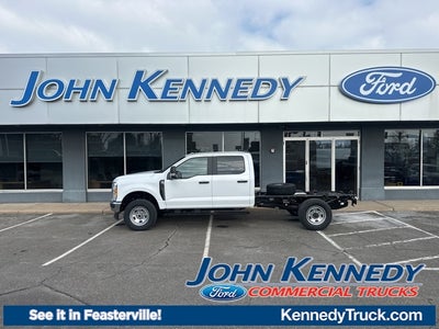 2026 Ford F-350SD Chassis Commercial