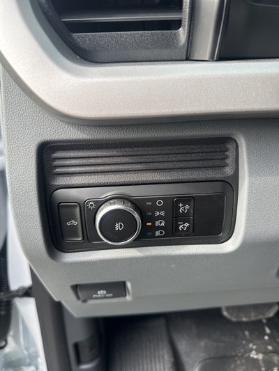 2026 Ford F-350SD Chassis Commercial