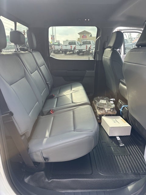 2026 Ford F-350SD Chassis Commercial