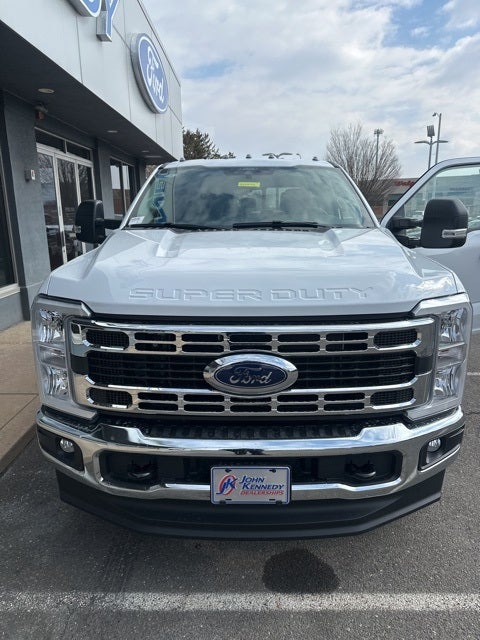 2026 Ford F-350SD Chassis Commercial