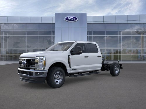 2026 Ford F-350SD Chassis Commercial