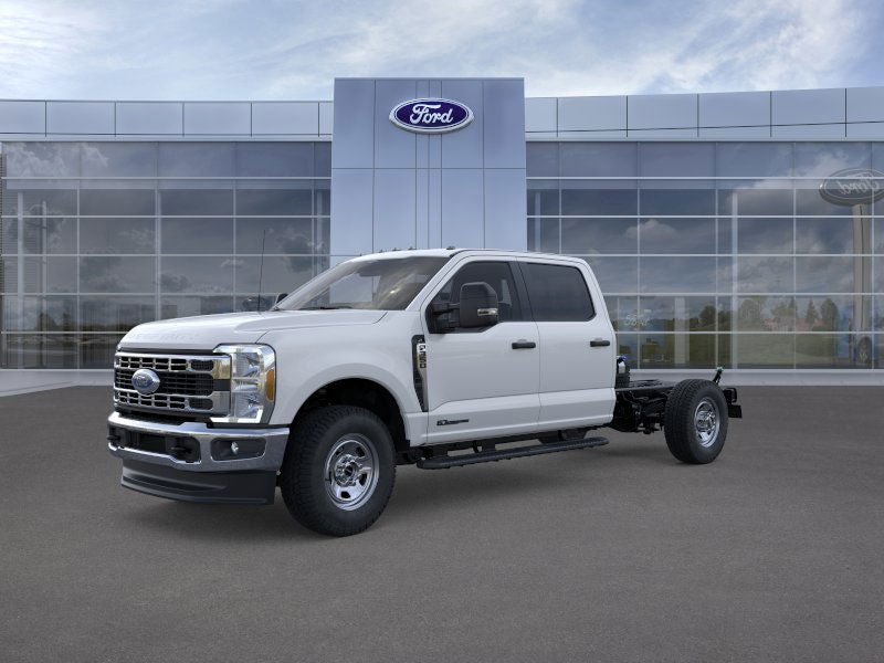 2026 Ford F-350SD Chassis Commercial