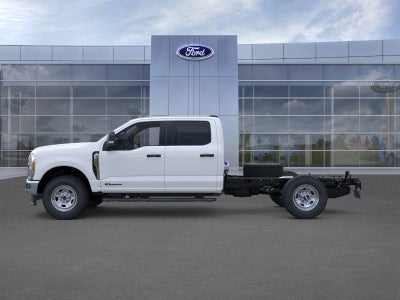 2026 Ford F-350SD Chassis Commercial