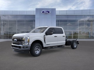 2026 Ford F-350SD Chassis Commercial