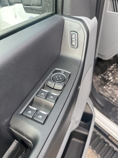 2026 Ford F-350SD Chassis Commercial