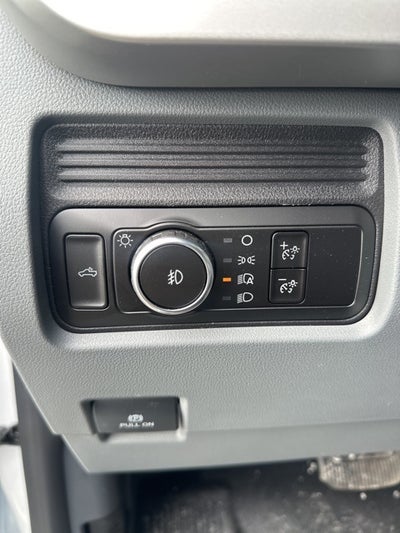 2026 Ford F-350SD Chassis Commercial