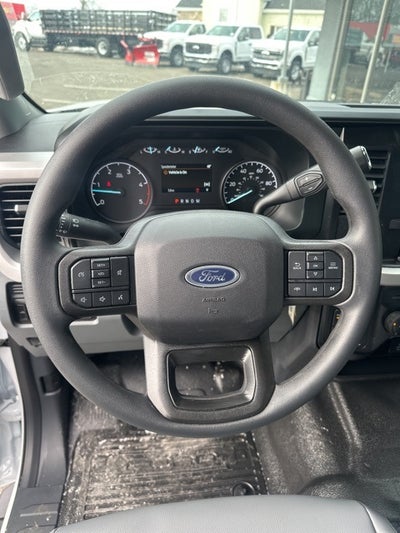 2026 Ford F-350SD Chassis Commercial