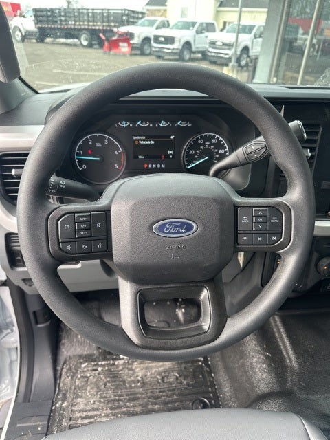 2026 Ford F-350SD Chassis Commercial