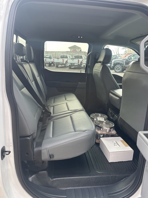 2026 Ford F-350SD Chassis Commercial