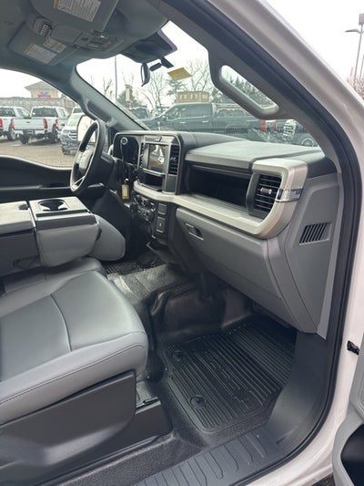 2026 Ford F-350SD Chassis Commercial