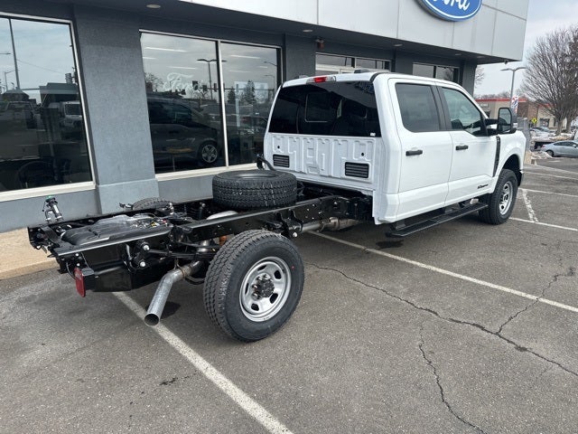 2026 Ford F-350SD Chassis Commercial