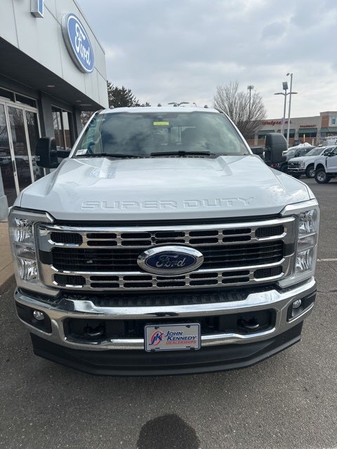 2026 Ford F-350SD Chassis Commercial